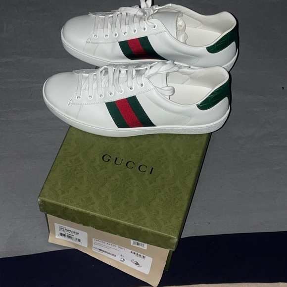 Gucci men sneakers size 9 1/2.. - Picture 3 of 8